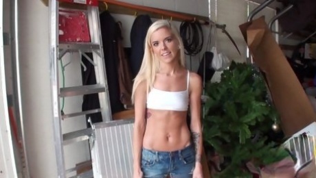 Hot anal sex with the beautiful blonde teen Halle Von