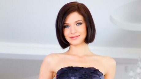 Admirable Lina's short hair smut